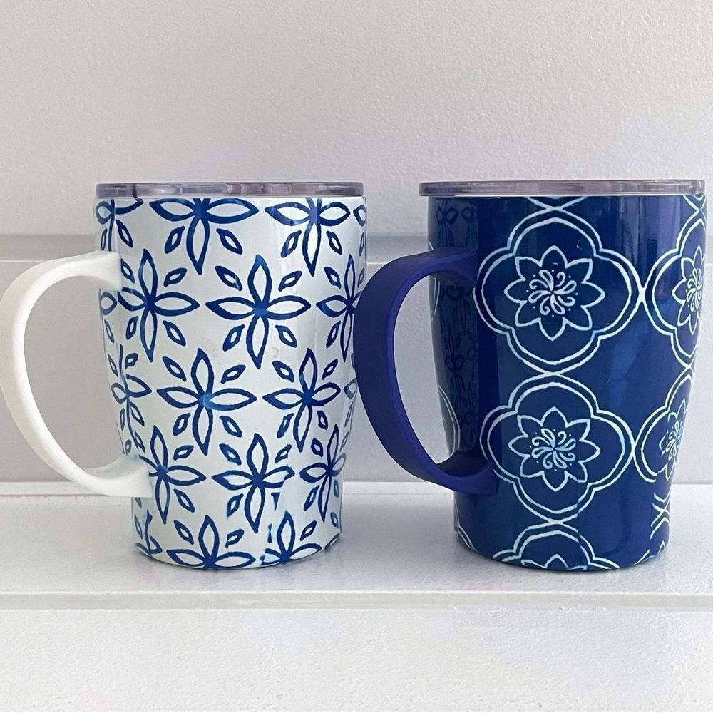 Two Travel Handled Coffee Mugs With Lids